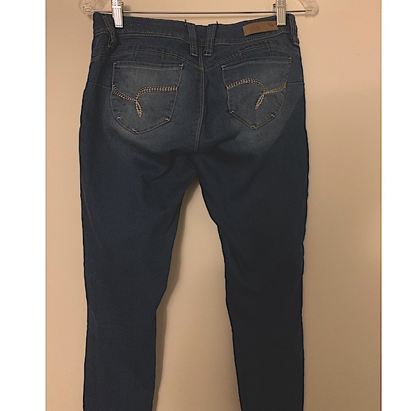 Jeans - Picture 2 of 2